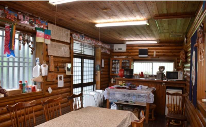 ババーベキュー小屋の違う視点からの画像です キッチンが付属しています