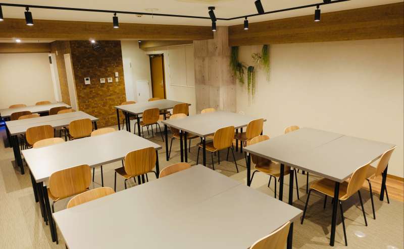 レンタルスペース 田町駅徒歩7分！マイク/プロジェクターあり?高速Wi-Fi完備！完全個室！飲食持込◎会議・MTG後の懇親会も