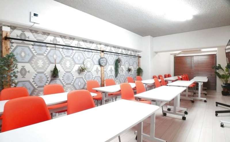 レイアウト自由です。スクール形式の例です