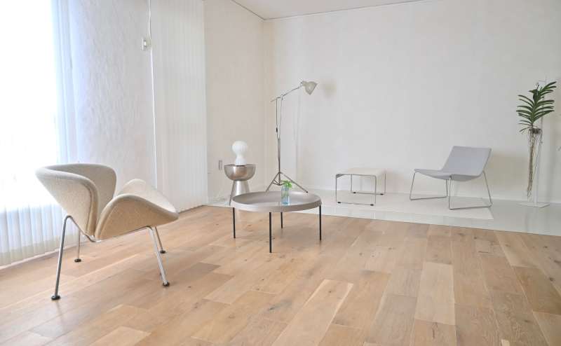 ヴィンテージの家具が配置されています