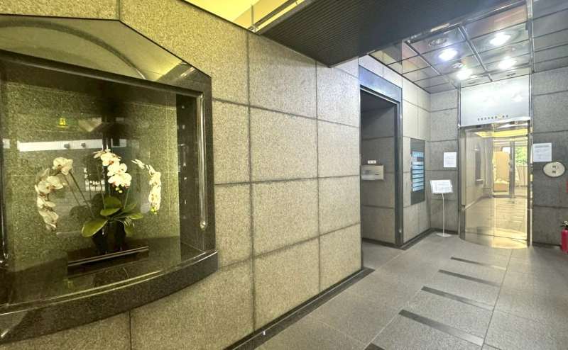 【エレベーターホール】