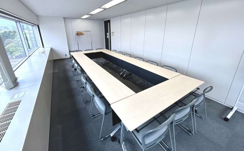 【会議室内の備品は無料でご利用いただけます】