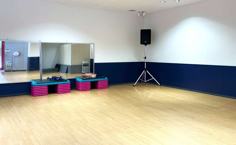 【アンプは無料でご利用いただけます(ストレッチ器具や卓球用品は使用禁止です)】