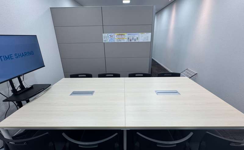 【対面形式で8名着席可能です！】