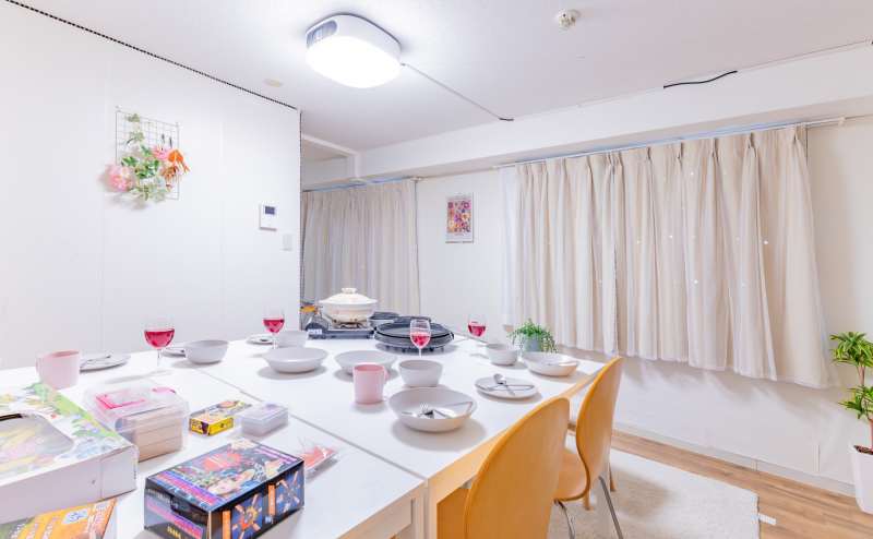 【SN4】MAX16名まで!! 備品無料利用◎なんば駅スグ♪ママ会/女子会/タコパ！オーブン/ガスコンロ/キッチンあり