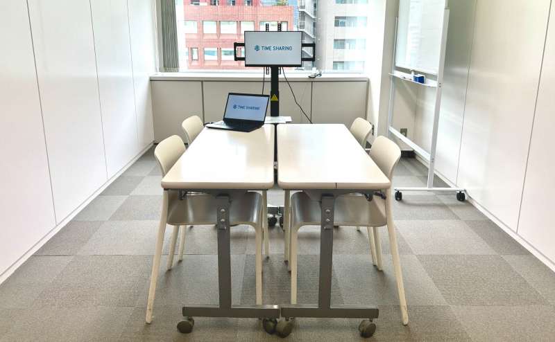 【対面形式4名着席可能！】