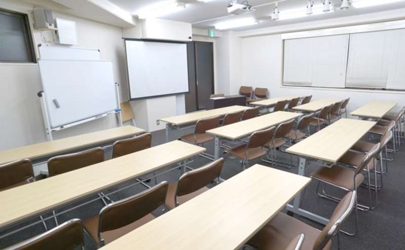 レンタルスペース 【地下鉄名古屋駅】徒歩2分 駅近 Wi-Fi完備 無料設備充実 セミナーにぴったり 格安 最大収容30名 飲食可能/セミナー 勉強会 会議 研究会 上映会 試写会/名駅セミナーオフィス ルームD