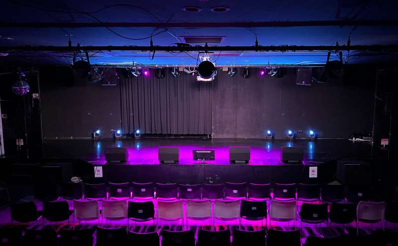 エリア最大級キャパのライブホール！