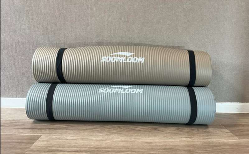 厚さ10mm、幅80cmヨガマット×2