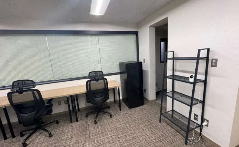 すっきりとした都会的なデザインのインテリアでスタイリッシュな空間