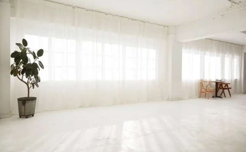 ユーザーの声を取り入れ、進化し続けるスペース。シンプルモダンな白い箱