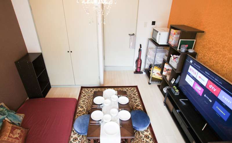 シャンデリアが美しいアジアンな内装！