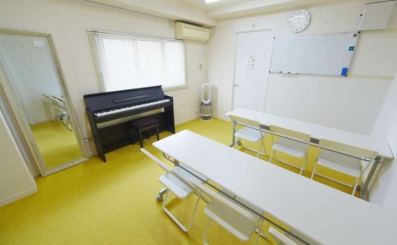 【Cルーム：許可制】溝の口駅徒歩２分　田園都市線／南武線　会議室／談話室／防音室　スポロスタジオ