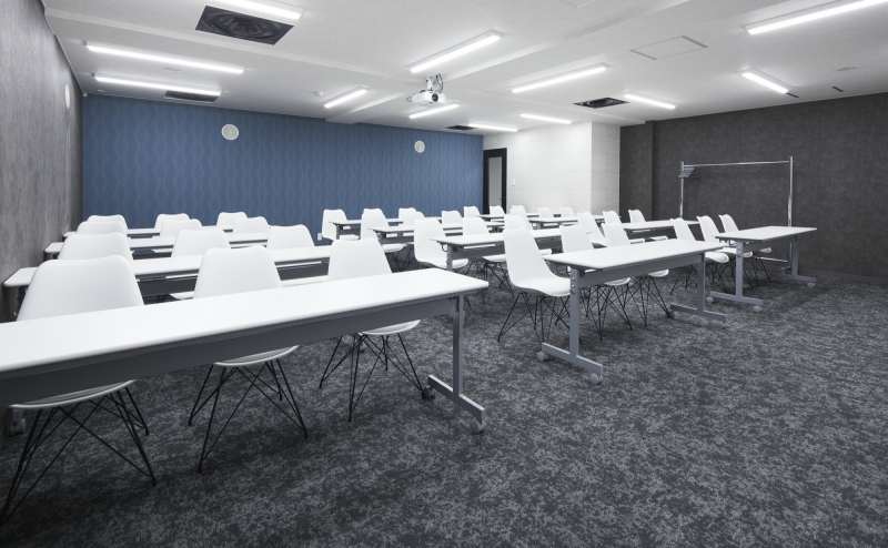 スクール形式36名着席可能 - TIME SHARING 新宿6Bの写真