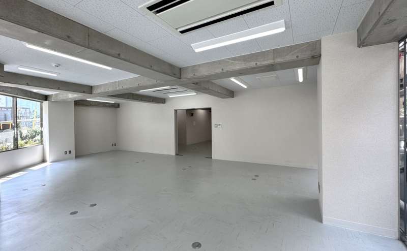 【2部屋仕様なので、メインルームと控室としての利用も可能です！】