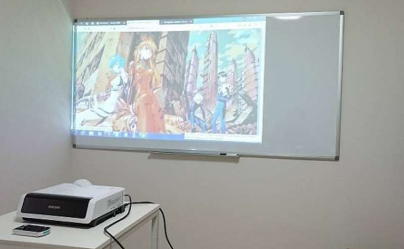 ホワイトボードを使ってシアターに