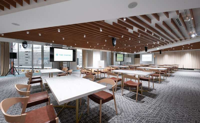 【メインフロア】