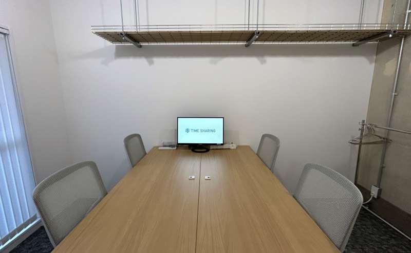 【4名着席・9.9㎡のお部屋です】