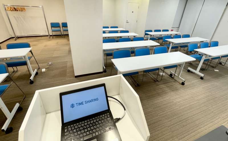 【司会台から全員とコミュニケーションが取れる距離です】 - TIME SHARING 代々木駅西口前の写真