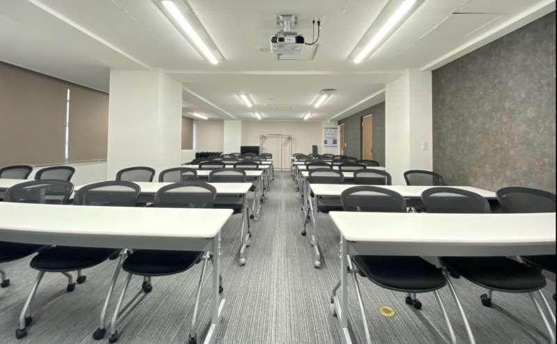 スクール形式 - TIME SHARING 渋谷ワールド宇田川ビル7Bの写真