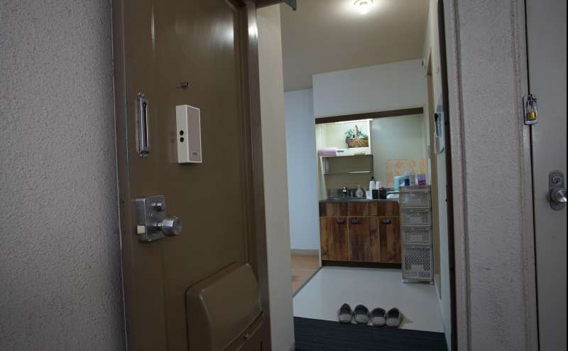 扉を開ければ、おしゃれ空間があなたをお迎えいたします。