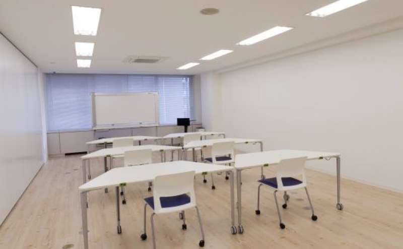 少人数でのスクール配置例です。