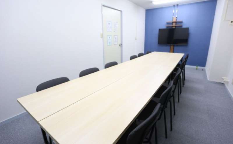 レンタルスペース 2025年2月OPEN！モニター、ホワイトボード付き貸会議室 - リンクスペース新宿御苑前駅前