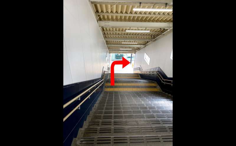 【尾崎駅3分】LEDライト完備/30㎡/4人並びで広々/完全個室！ダンスの自主練習に最適/大型鏡4枚のアクセス3