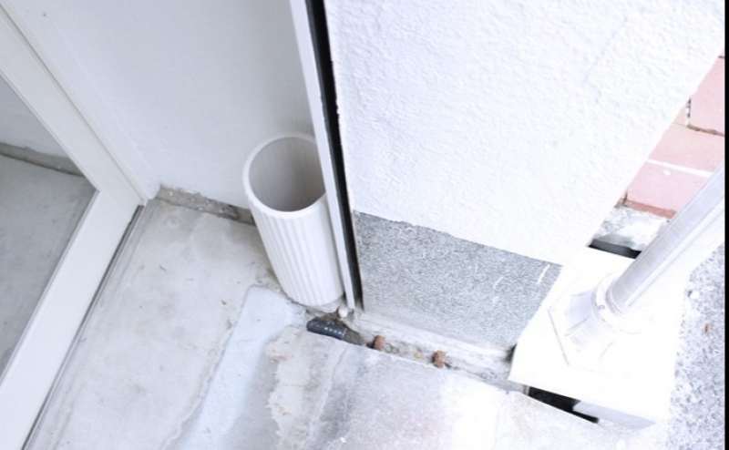 傘立てもございます ご自由にご利用ください