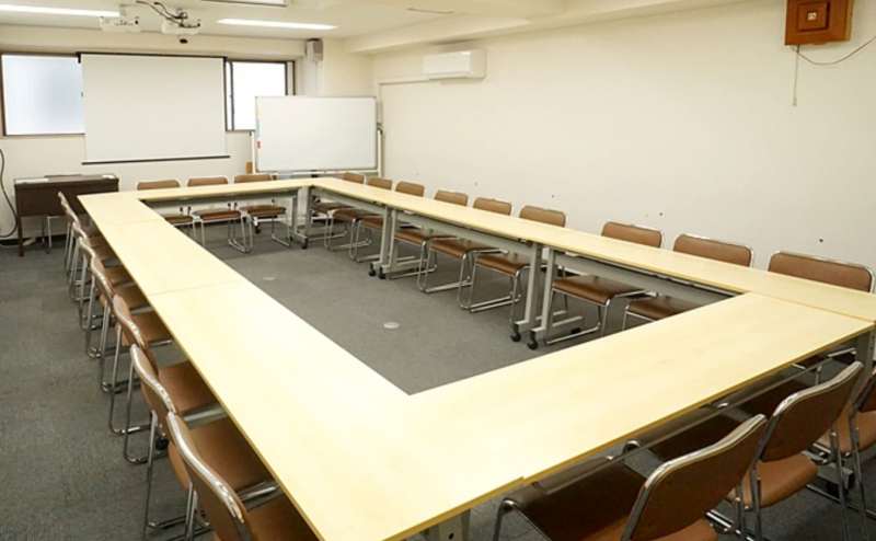 駅近会議室でセミナーや講演会、会議はいかがでしょうか。アクセス抜群です