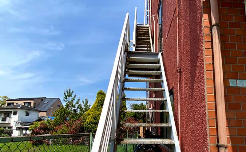 スタジオは階段を上がって3階