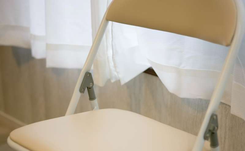 折りたたみ椅子もあります。