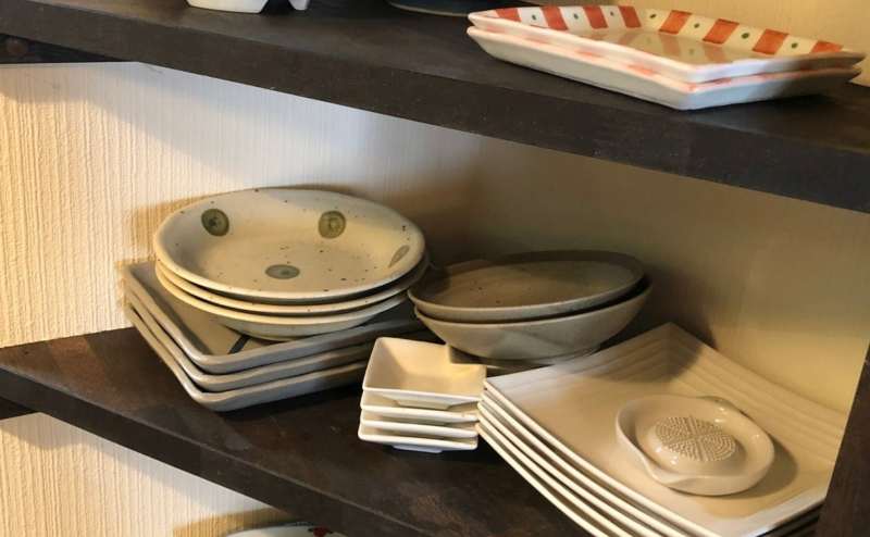 和テイストの食器。ご自由にご利用ください