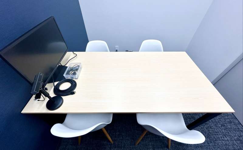 【対面で着席できるので、会議や打ち合わせにオススメです】 - エキスパートオフィス横浜 221の写真