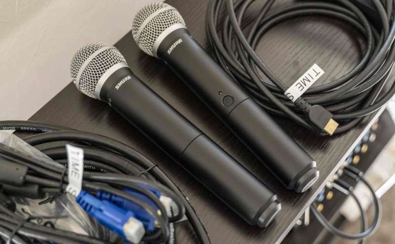 【マイク2本も無料でお使いいただけますので、大人数のイベントにもオススメです】 - TIME SHARING 新宿御苑前 壱丁目参番館8Aの写真