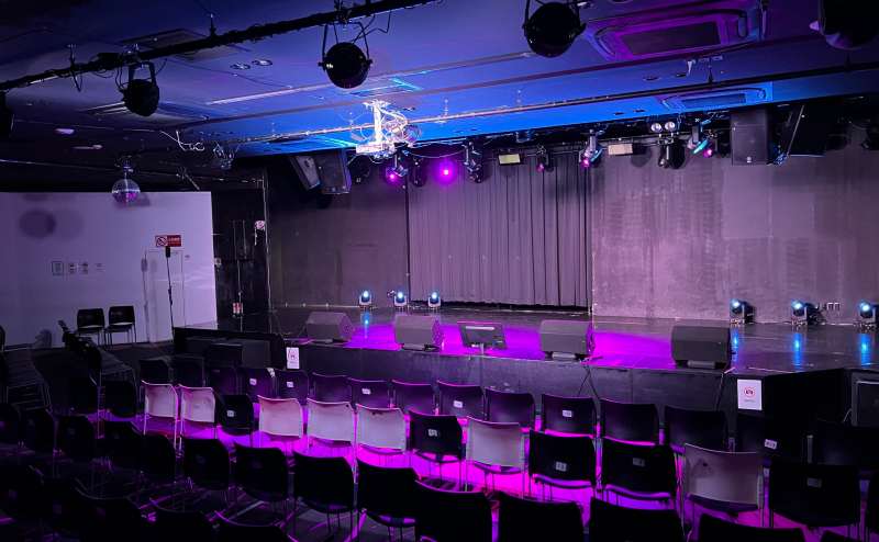 プロジェクターも利用可能なので、映像利用や上映会などでも活用できます！