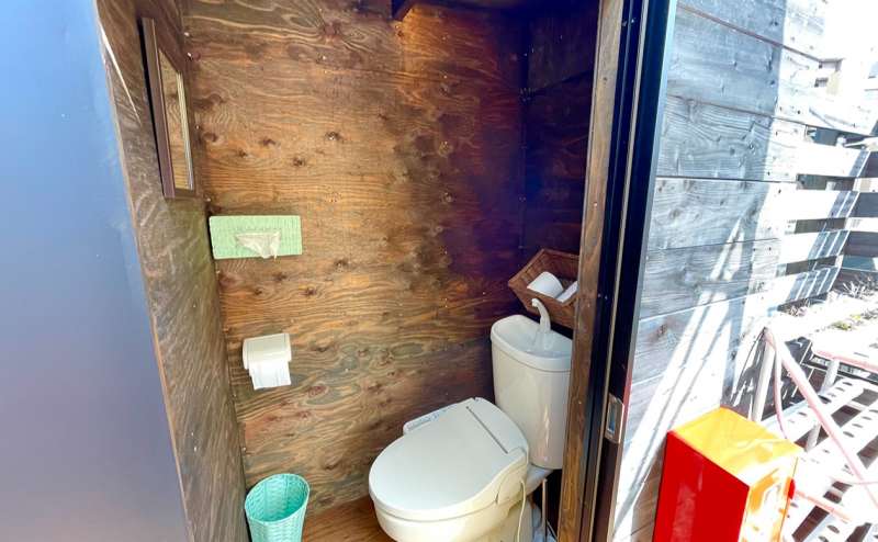 ウォシュレットトイレも完備。