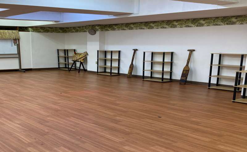 ソーシャルディスタンスを保つため間隔を開けた1人ずつのロッカーを完備。