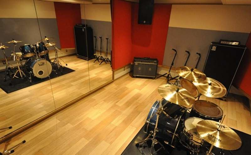 全て防音・個室/音響スピーカーのあるスタジオです。スタジオ一例です。