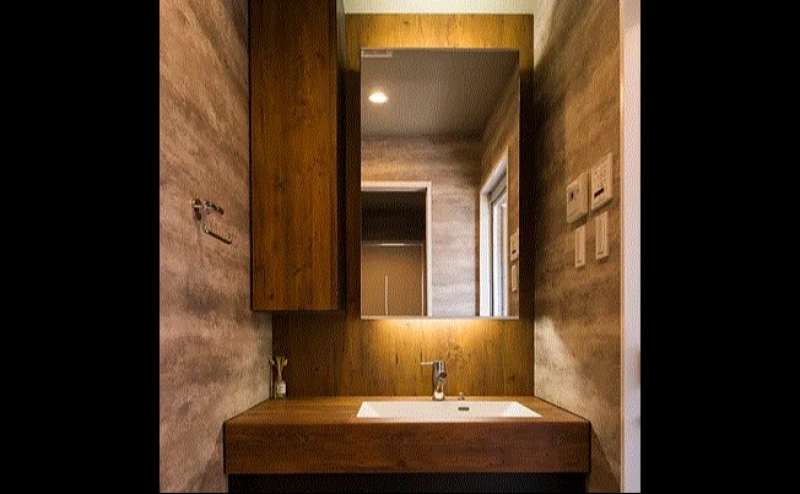 パウダールームになります。お部屋の中にも全身鏡有ります。