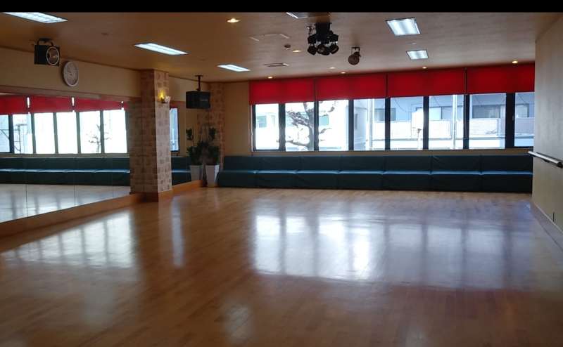 諫早駅近くのダンススタジオ