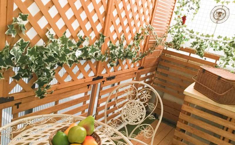 ウッドデッキ風のベランダは外からの視線ゼロなので安心して撮影いただけます♪