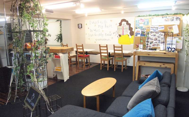 ソファ・カフェスペースを通ってイベントスペースへ。