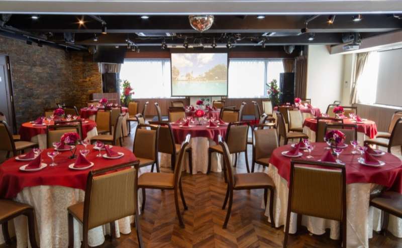 レンタルスペース 【ガムランボール新宿本店】新宿駅徒歩5分！150インチスクリーン＆ステージ常設 （イベント・ライブ・セミナー・会議利用から飲食パーティーまで対応）