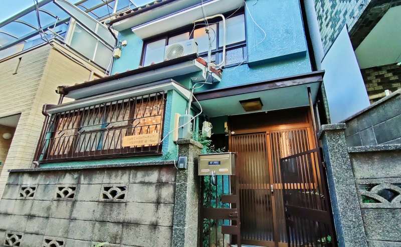 外観です。大正レトロな雰囲気がある古民家スペースとなっております。