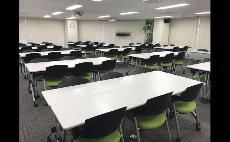 島形式/最大84名