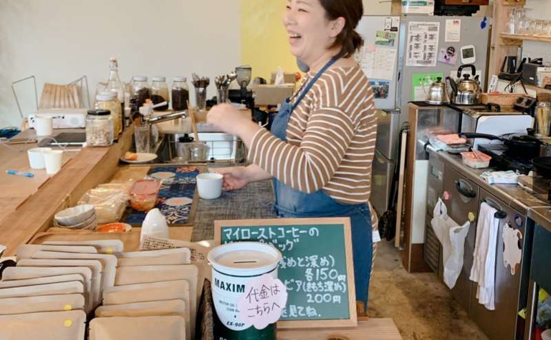 明るく開放的なスペースです。お子さまから高齢者までお気軽にご利用ください