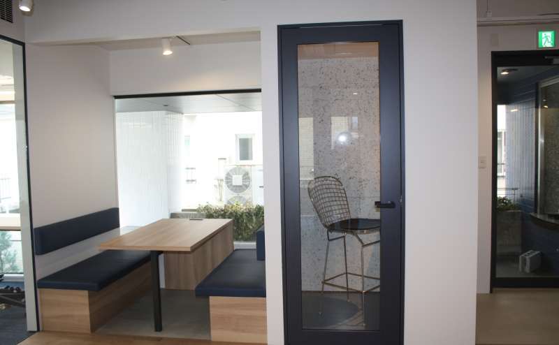 個室スペースのあるフロアの雰囲気