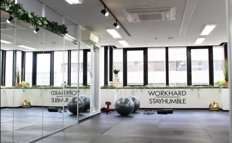 【天六駅 徒歩5分】4cm厚のマットで快適にヨガ・ダンス・トレーニング！24時間利用可