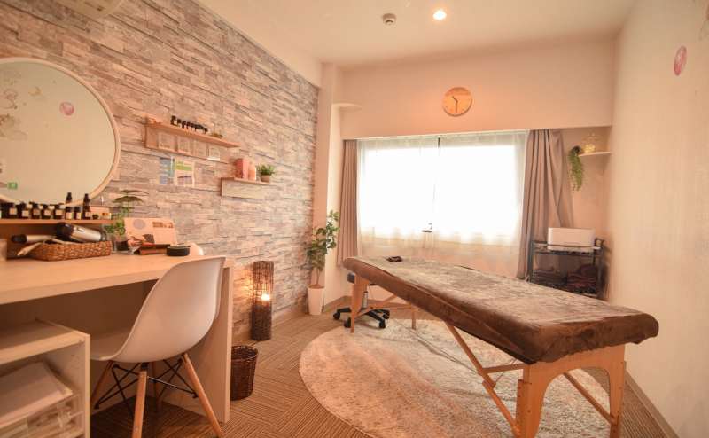 東梅田 サロンスペース レンタルシェアサロン LINKBOX